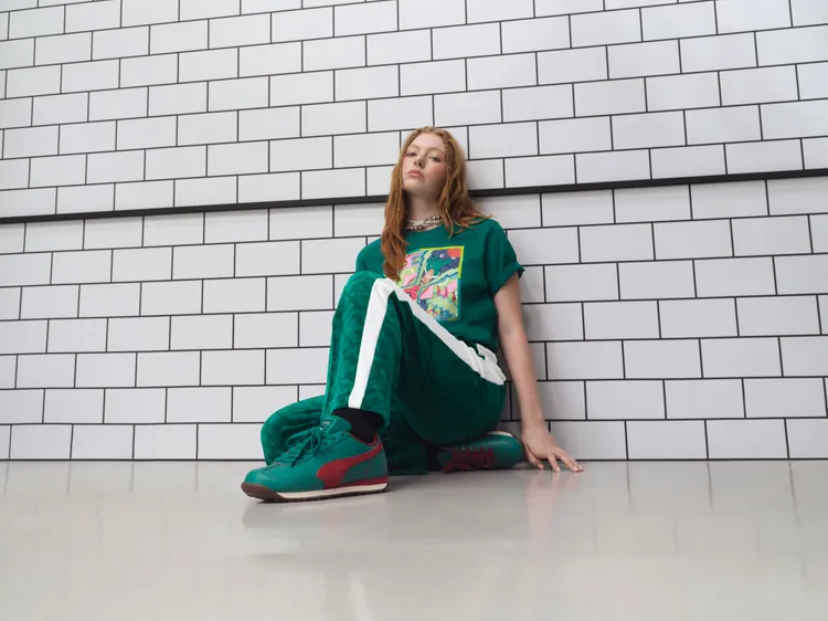 PUMA魷魚系列圖樣短袖T恤1480元、直筒長褲2980元。品牌提供