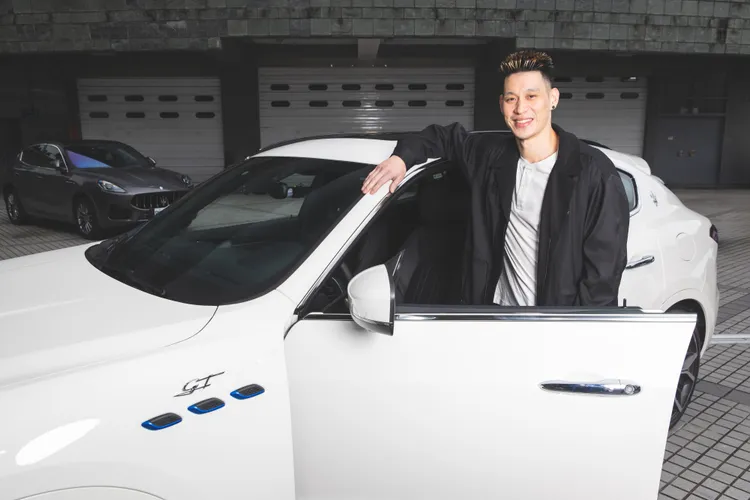 作為一名籃球選手，Jeremy對座駕的空間舒適性有特別要求，最終選擇了擁有寬敞內裝與充裕腿部空間的Levante高性能跑旅。業者提供