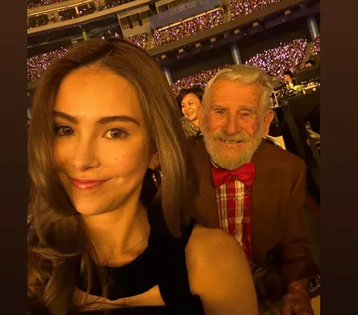 周杰倫演唱會台上台下都好看! 「天王嫂」昆凌成最美「嬌」點