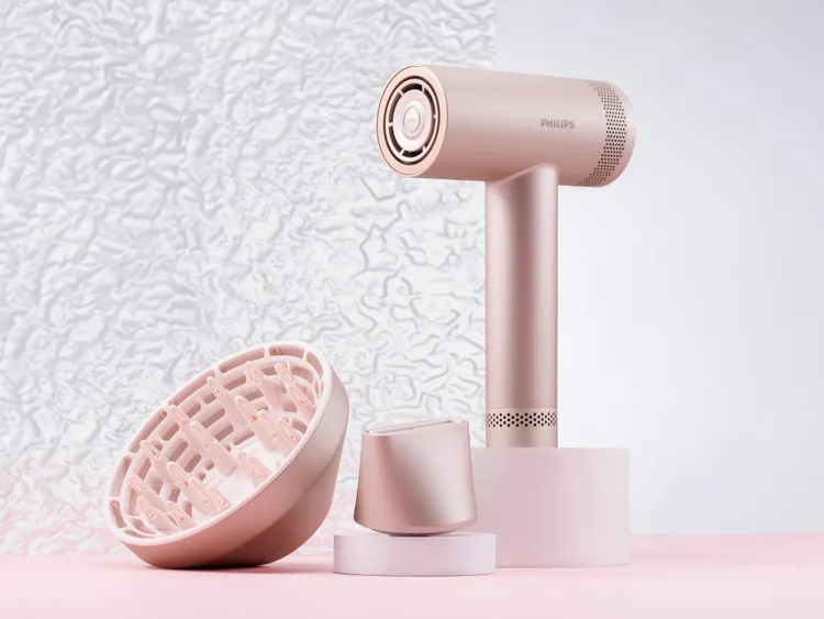 飛利浦BLDC高速負離子護髮吹風機BDH837/11，6288元。品牌提供