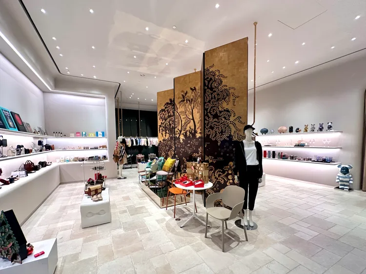 BREEZEONLINE首家實體快閃限定概念店《Showroom》。業者提供