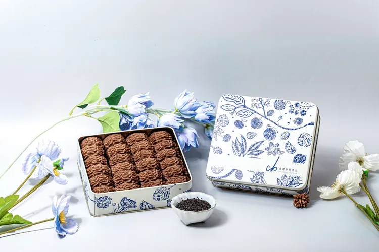 查理布朗烘焙「台灣四季・熟成曲奇曲奇餅乾」芒種-蜜香烏龍口味24入，即日起至2025/1/15於民生總店、微風北車店及官網正式展開預購，市價438元，預購價416元。業者提供