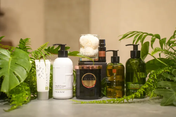 東方檸檬草系列護手霜、香氛身體乳液、複方精油、香氛蠟燭、洗髮精、香氛沐浴精。品牌提供