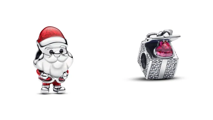 PANDORA玩趣聖誕老人串飾（左）2480元、璀璨禮盒串飾（右）2880元。品牌提供