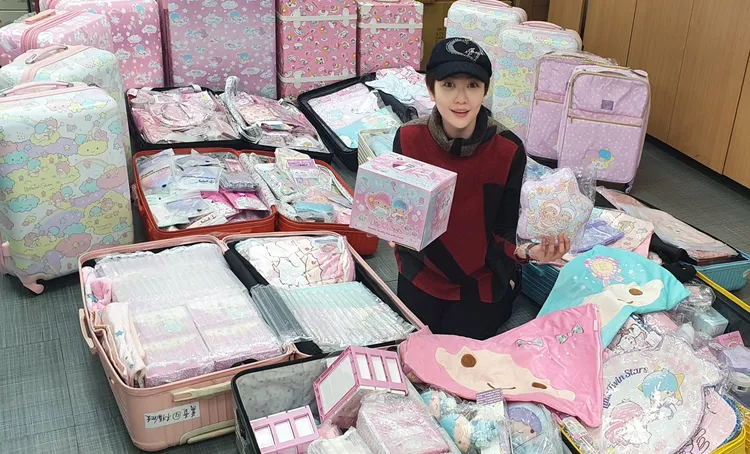 寇乃馨多年下來瘋狂收集逾萬件「雙星仙子KikiLala」。寇乃馨提供