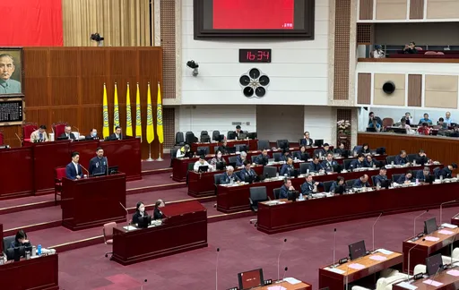 血汗鐵飯碗!北市府缺工破3000人 議員爆4萬公務員每月過半在加班