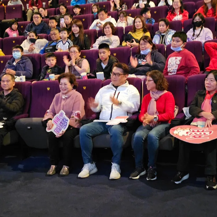 學童們很開心謝謝協會安排這個活動，還能見到徐若瑄姐姐和淑芳阿姨，今天真是太棒了。協會提供