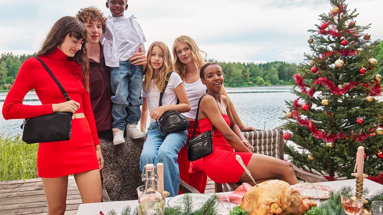 Kipling歸納了聖誕節會出現的4種人格情境。品牌提供