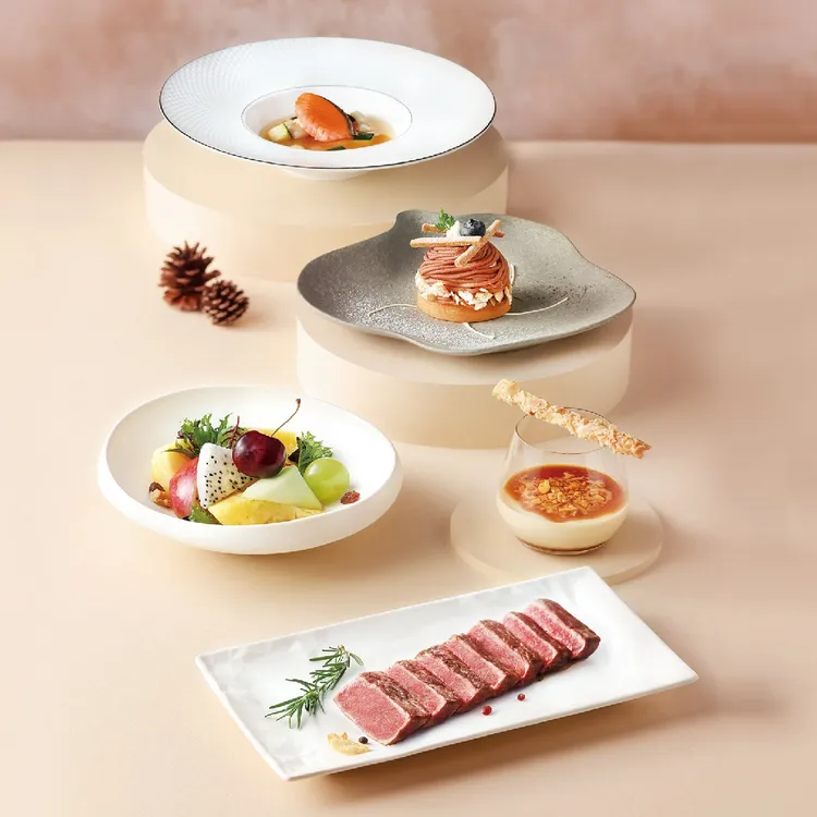 夏慕尼即日起同步推出秋冬新菜單，以牛肝菌、松露、野菇等大地富饒食材，演繹多道法式精緻鐵板燒料理。業者提供