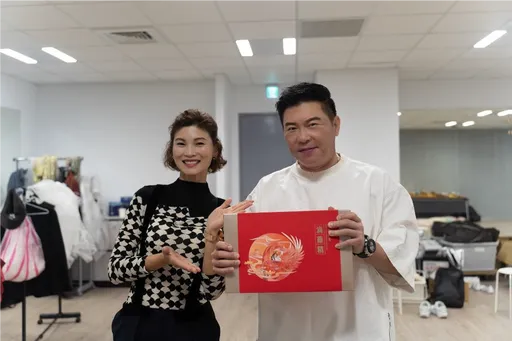 曾國城備戰舞台劇　芳茲CEO林明璇驚喜探班打氣