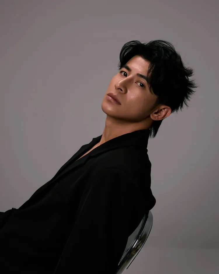 陳傑憲是日系帥哥，撞臉木村拓哉。翻攝綺綺IG