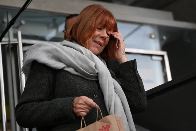 吉賽爾處境令人同情，法國民眾在法院力挺她。路透社
