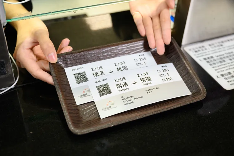 QR Code紙票將逐步取代原本的磁條式車票，紙票面積也放大逾1倍。高鐵提供