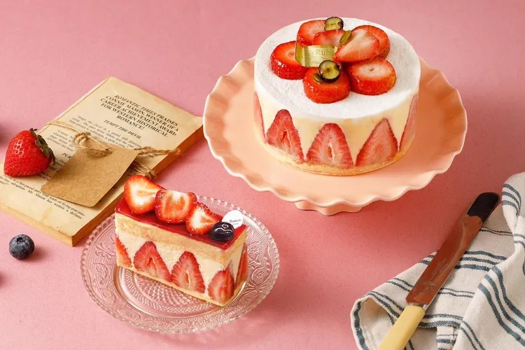 「法朋」今年再度以當季新鮮草莓為靈感，精心打造多款草莓主題甜點。業者提供