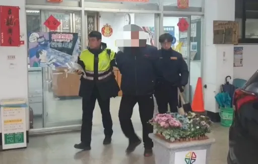 機車男硬闖新北耶誕馬拉松管制區 拒檢撞警!掛彩還被送辦