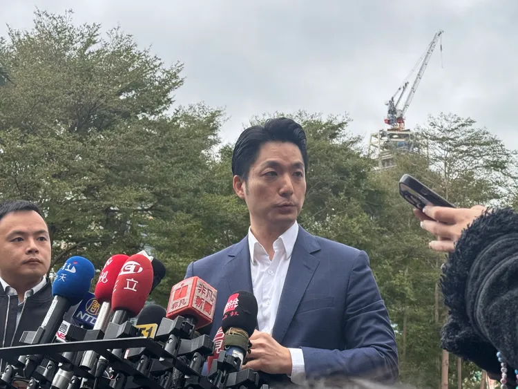 意外不影響晚會進行，北市府目前先停工開罰。記者張綵茜攝