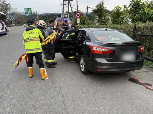 汐止小客車違停路邊一整天　民眾近看驚見駕駛陳屍車內