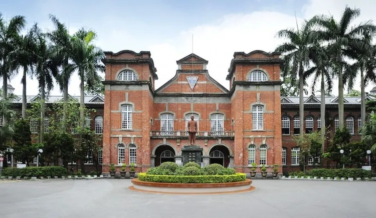 建中校友聚餐爆發性平爭議，呱吉還原當天狀況。翻攝建中官網