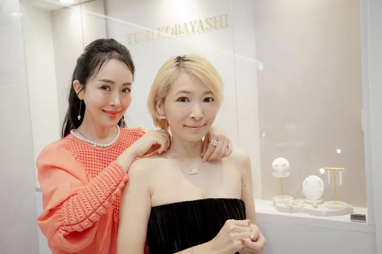 Makiyo（右）和小林優美相識22年。經紀人提供