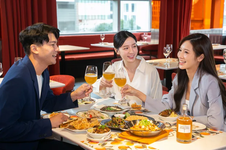 SHANN SHANN小香主要族群鎖定25至45歲。瓦城泰統提供