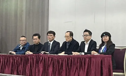 柯遭起訴!民眾黨砲轟沒證據 他直指「證人在這」:交錢情節駭人聽聞