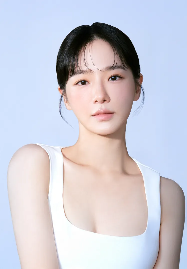 EMFACE菲斯波精準強化臉部肌群，提升肌肉張力，改善輪廓，打造完美“零死角”美麗效果。