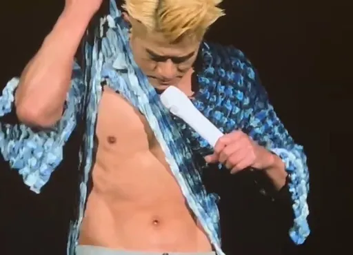 郭富城「六塊腹肌」不藏了！感性與粉絲約定：明年再來！