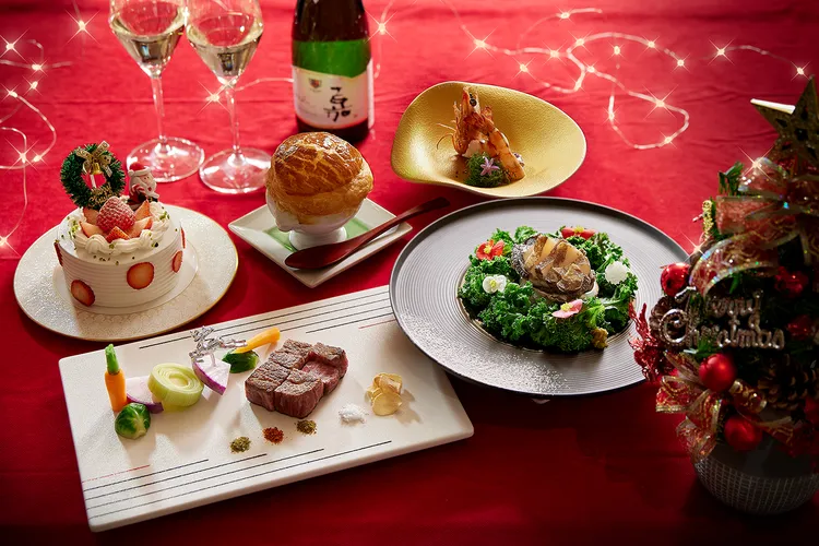 HAYASE日本料理12/24與12/25兩天推出鐵板燒聖誕限定套餐，以頂級和牛與奢華海鮮為主打，主菜提供山形牛沙朗、日本和牛菲力或鱈場蟹等多樣選擇。每位餐價4000元+10%。業者提供