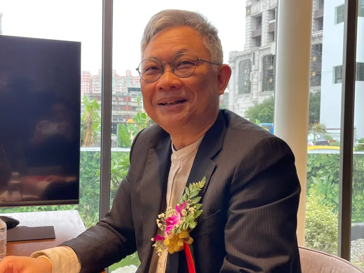 環泥建設總經理黃惠盟表示，未來環泥建設將在通區段一年推一案。張瑞傑攝