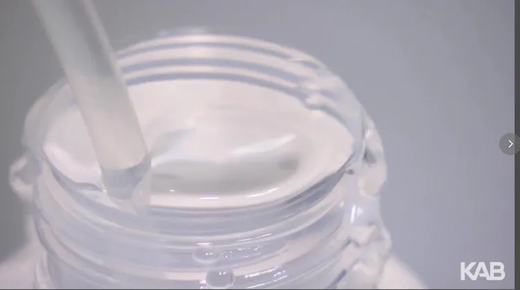 洗淨矽晶圓所需的「超純水」。翻攝KAB