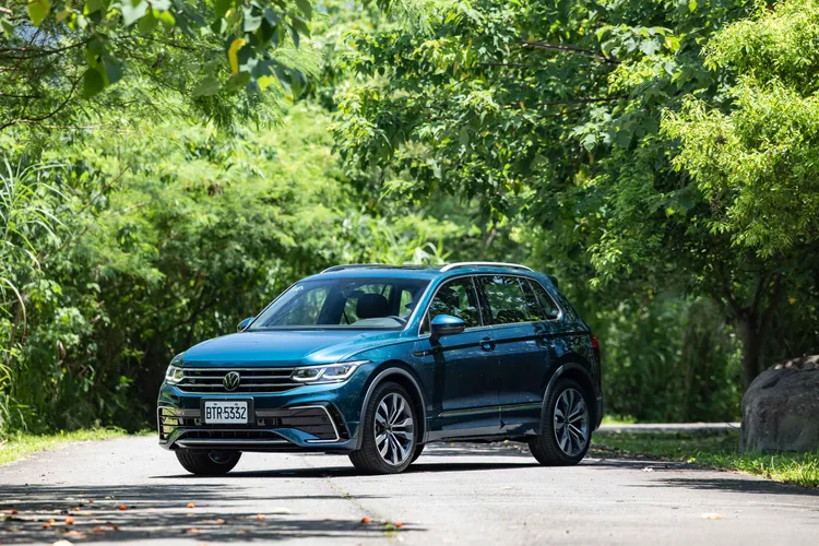 Volkswagen Tiguan五人座入門車型原價145.8萬元，現在直接下殺16萬元。業者提供