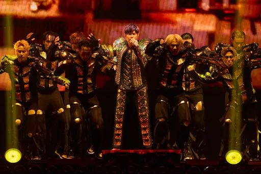 周杰倫舞者酬勞超驚人「扭到腳照跳！」網驚：靠他絕對吃得飽