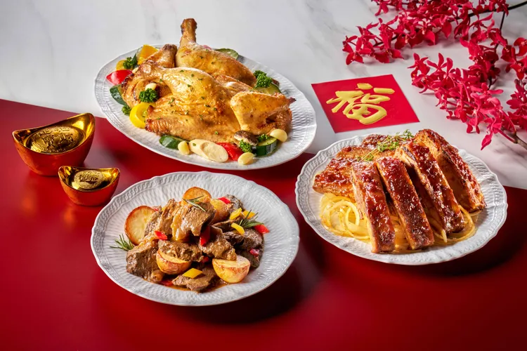 福容首次推出西式年菜外帶，「布根地紅酒燉牛頰」、「美式碳烤豬肋排」、「義式香料烤全雞」。業者提供