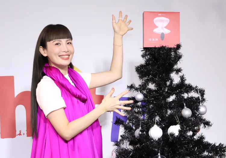 魏如萱透露目前0桃花，但很喜歡現在狀態。莊宗達攝