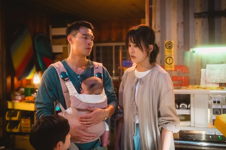 楊祐寧（左）與曾沛慈擦出精彩火花。鹿路電影提供