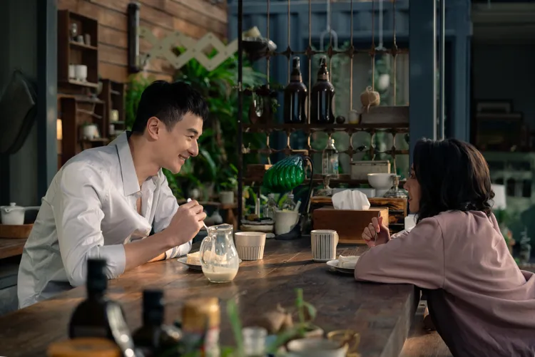 張軒睿（左）和韓寧拍戲拍出好交情。 良人行、東森電視提供