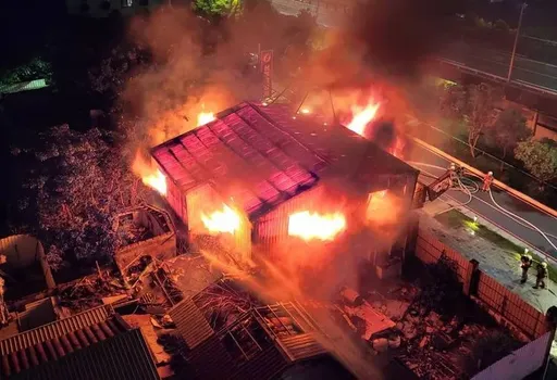 逆子冷血燒死8至親改判無期!高檢署:應判死刑