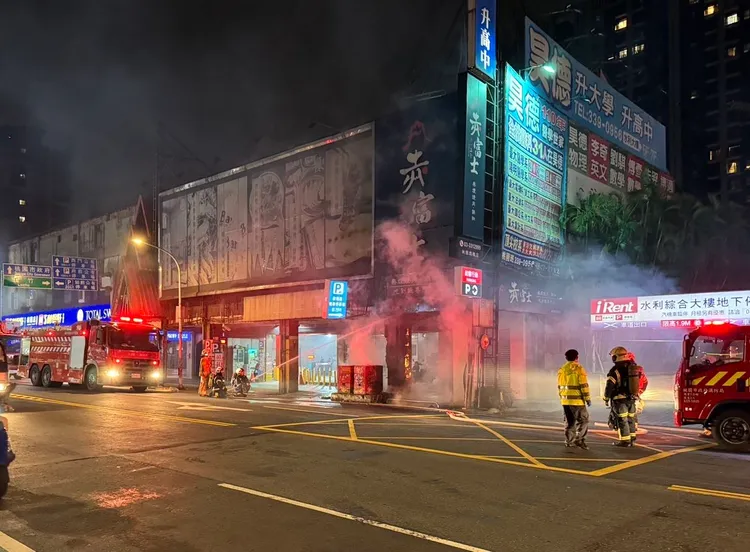 火警現場。桃園警分局提供