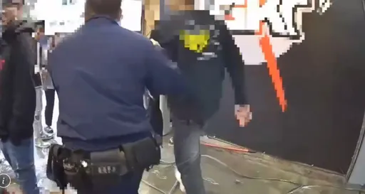 三重洗車行開幕日觸霉頭!員工機車違停遭檢舉 警一查是竊盜通緝