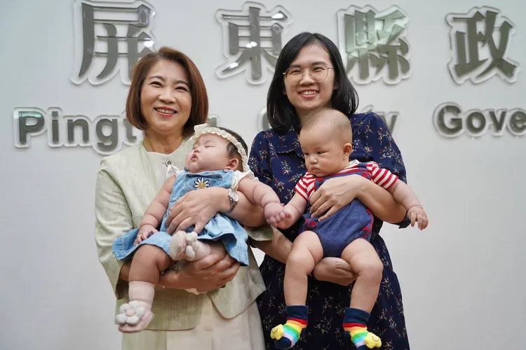 2025年各縣市生育津貼紛紛加碼。屏縣府提供