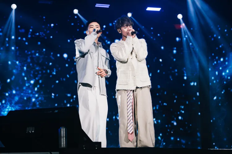 GX久違合體演出。圖／相信音樂提供