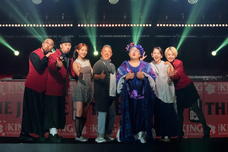 （左起）美麗本人、阿達、金針菇、曾志偉、泰國娘娘、曾寶儀、Lulu。緯來電視網