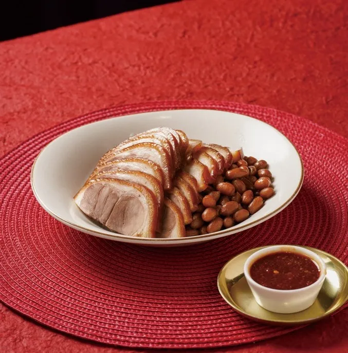 老新台菜醬香滷綑蹄440g。業者提供