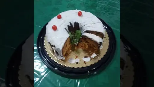 吃自製聖誕蛋糕「3死3住院」　警要掘屍查女廚前夫3月前中毒真相