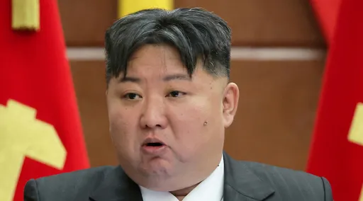 辣個駕馭中分髮型的男人!北韓勞動黨會議 金正恩嗆對美「最強」戰略