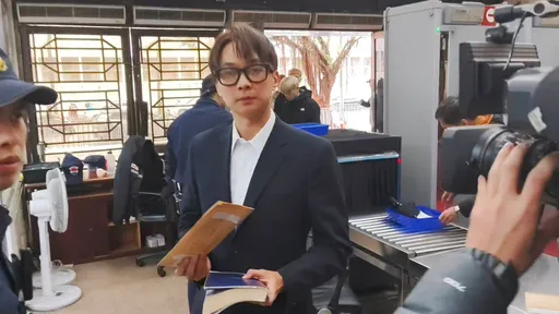 遭疑戴智慧眼镜为KP小物出庭作证 陈宥丞急驳「仅受访时使用」