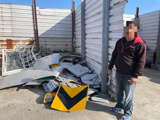 嘉義400多面道路標誌離奇失蹤 警追到屏東破案了