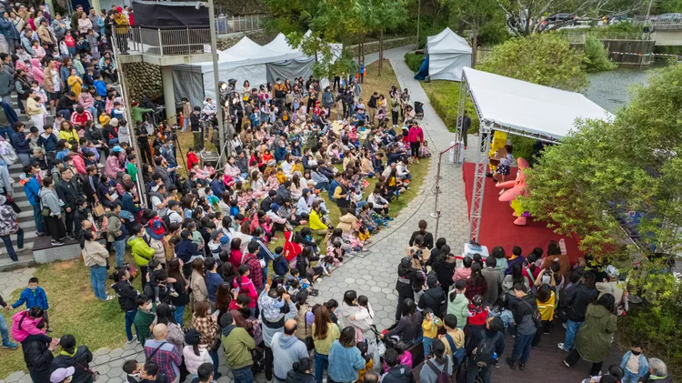 新竹市「歡樂草湖 繽紛派對」圓滿落幕！逾16萬人潮造訪青草湖。新竹市府提供
