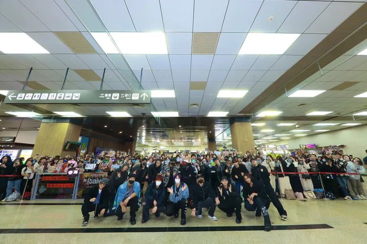 THE RAMPAGE成員多達16人，一行人大仗陣抵台，吸引700名粉絲接機。LDH愛夢悅提供