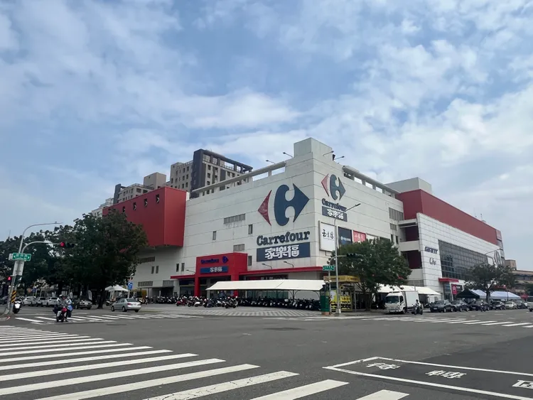 高雄大學生活圈屬於楠梓推案核心，今年成交佔比達43%，區段明年推出個案，據了解房價底價就達4字頭。葉家銘攝